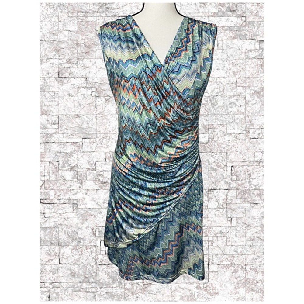 CHEVRON PATTERNED SLEEVELESS DRESS 👗